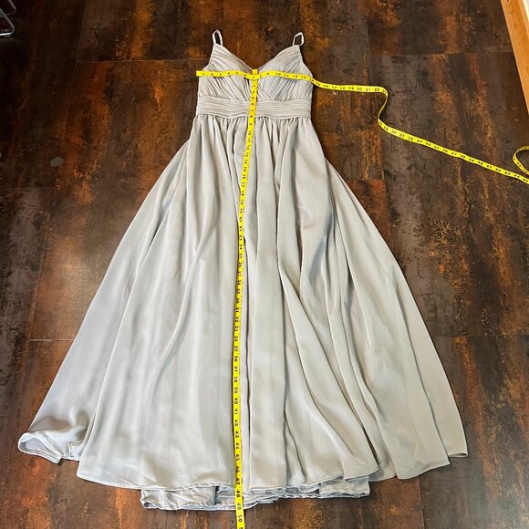 Kleinfeld Double-Lined Platinum Bridesmaid/Prom Gown with Rhinestone Trim Size 2 - Picture 8 of 13